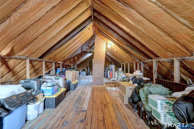 7 East Lake Road, Trumbull, CT 06611