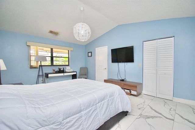23301 Barlake Drive 23, Boca Raton, FL 33433