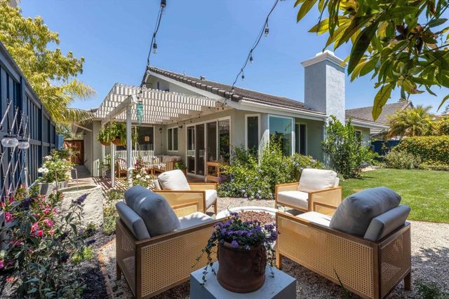 1821 Hawk View Drive, Encinitas, CA 92024