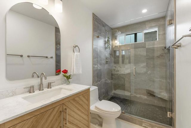 1821 Hawk View Drive, Encinitas, CA 92024