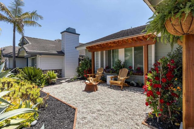 1821 Hawk View Drive, Encinitas, CA 92024