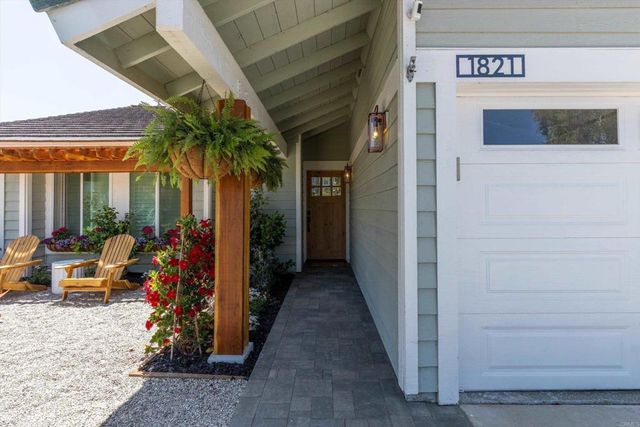 1821 Hawk View Drive, Encinitas, CA 92024
