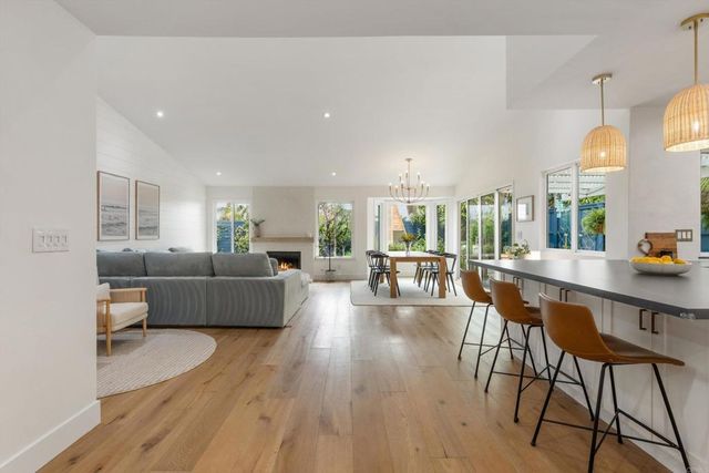 1821 Hawk View Drive, Encinitas, CA 92024