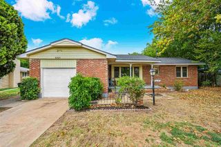 4205 NW Santa Fe Ave, Lawton, OK 73505