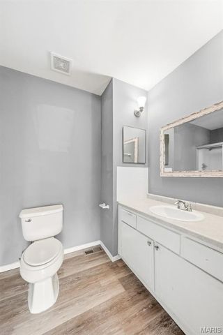 11901 Rosevalley Lane, St Louis, MO 63138