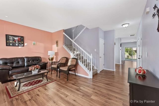 905 Shelter Island Lane, Pingree Grove, IL 60140