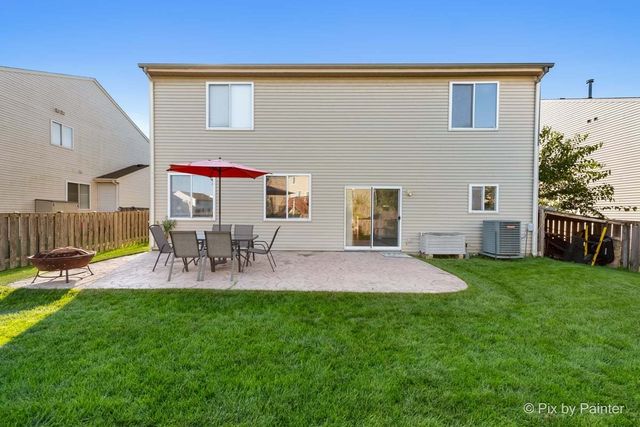905 Shelter Island Lane, Pingree Grove, IL 60140