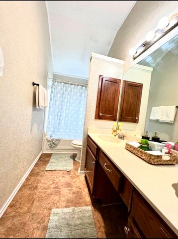 2313 Lakeshore Lane, Rowlett, TX 75088