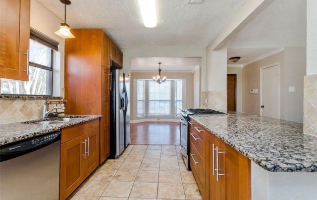 2313 Lakeshore Lane, Rowlett, TX 75088