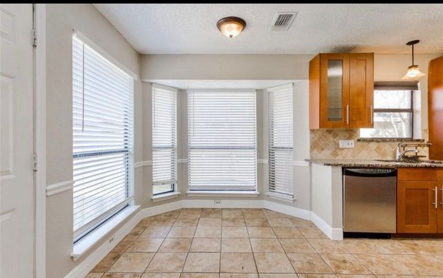 2313 Lakeshore Lane, Rowlett, TX 75088