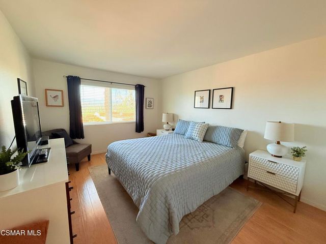 647 Blue Oak Avenue, Newbury Park, CA 91320