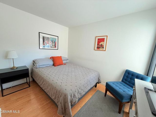 647 Blue Oak Avenue, Newbury Park, CA 91320