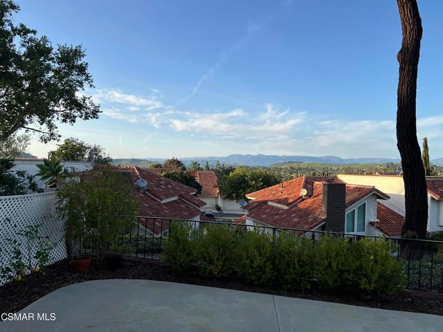 647 Blue Oak Avenue, Newbury Park, CA 91320