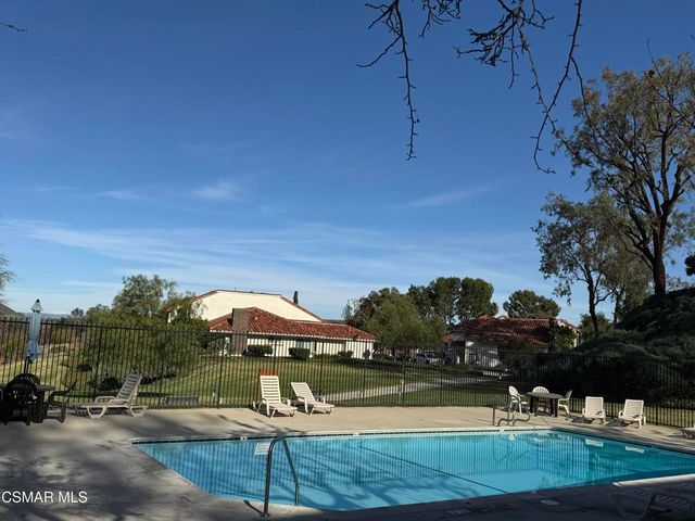 647 Blue Oak Avenue, Newbury Park, CA 91320