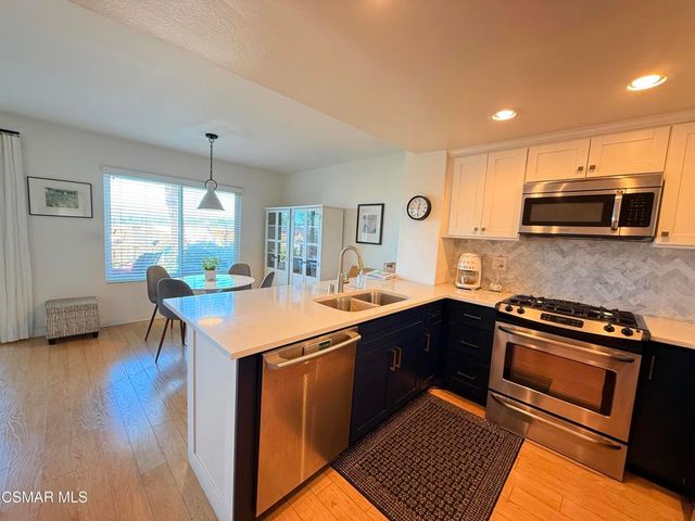 647 Blue Oak Avenue, Newbury Park, CA 91320