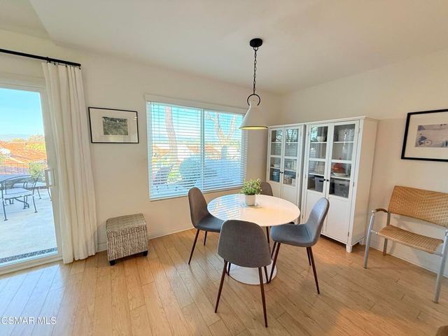 647 Blue Oak Avenue, Newbury Park, CA 91320