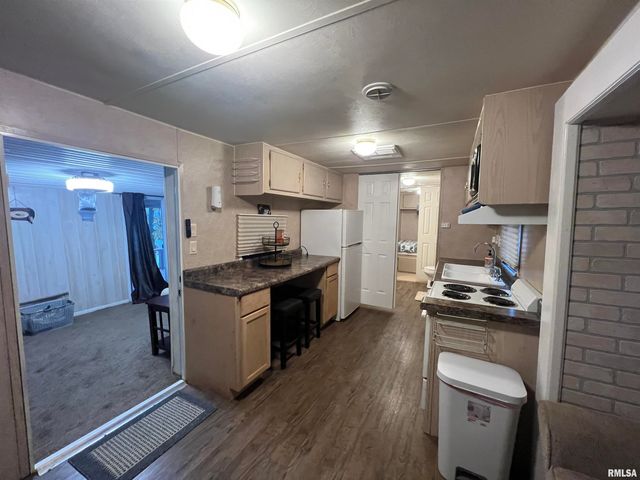 4 VICTORY Lane, Marion, IL 62959