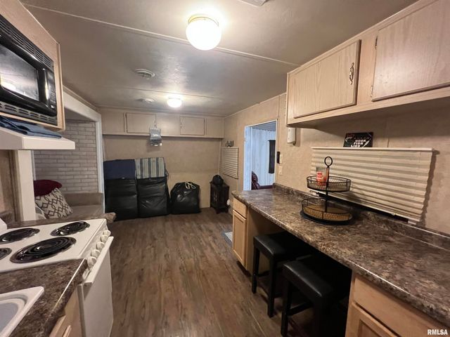 4 VICTORY Lane, Marion, IL 62959