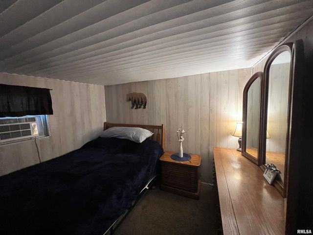 4 VICTORY Lane, Marion, IL 62959