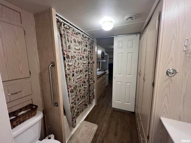 4 VICTORY Lane, Marion, IL 62959