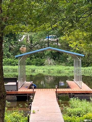 4 VICTORY Lane, Marion, IL 62959