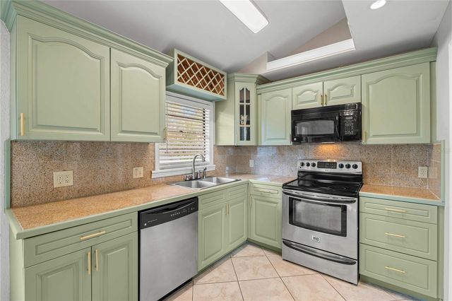 2302 BAY BOULEVARD, Indian Rocks Beach, FL 33785