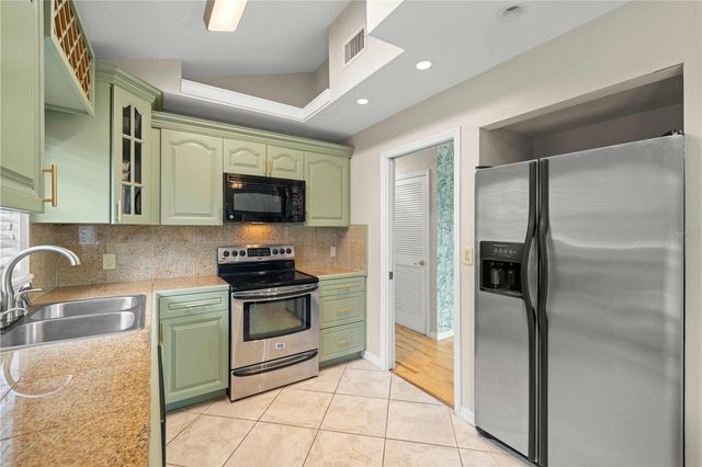 2302 BAY BOULEVARD, Indian Rocks Beach, FL 33785