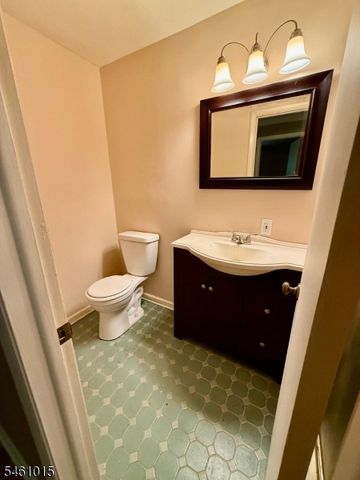 150 Karrville Rd, Mansfield Twp., NJ 07865