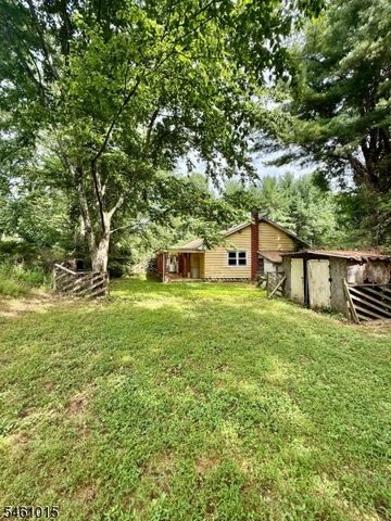 150 Karrville Rd, Mansfield Twp., NJ 07865
