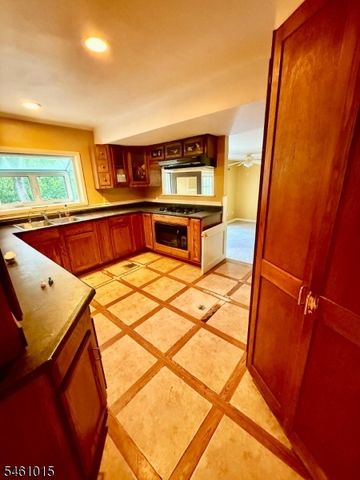 150 Karrville Rd, Mansfield Twp., NJ 07865