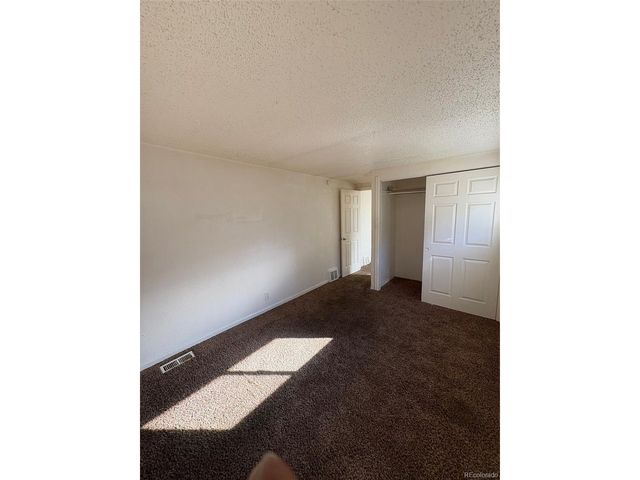 2086 Hanover St, Aurora, CO 80010