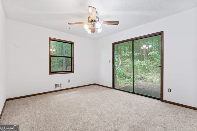 655 Sunset Drive, Locust Grove, GA 30248