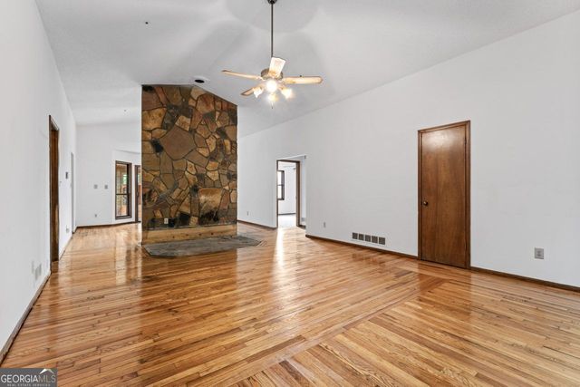655 Sunset Drive, Locust Grove, GA 30248