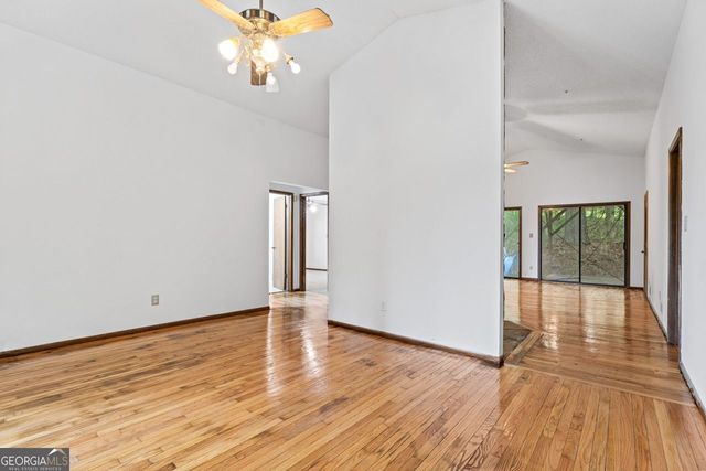655 Sunset Drive, Locust Grove, GA 30248