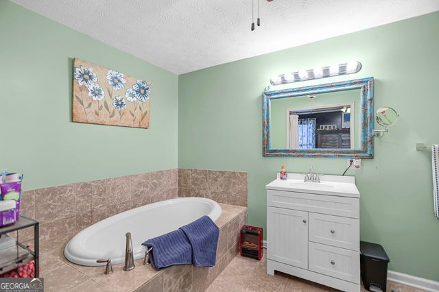 130 W Fork Drive, Newnan, GA 30263