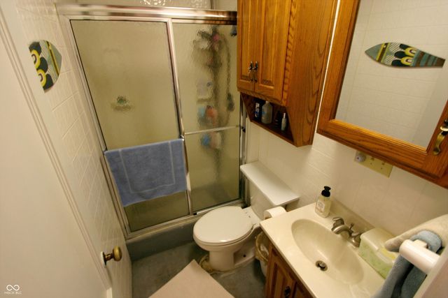 96 Ems T48a Lane, Syracuse, IN 46567