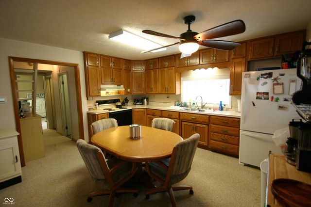 96 Ems T48a Lane, Syracuse, IN 46567