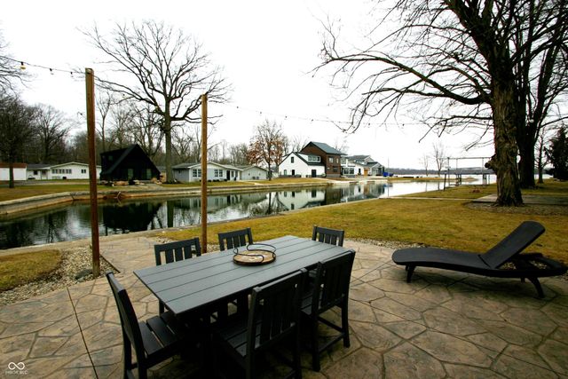 96 Ems T48a Lane, Syracuse, IN 46567