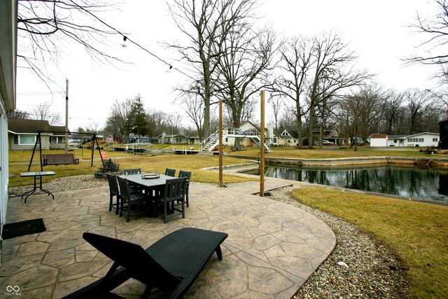 96 Ems T48a Lane, Syracuse, IN 46567