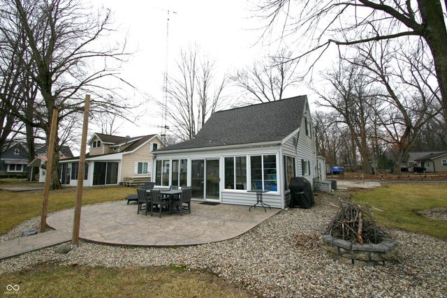 96 Ems T48a Lane, Syracuse, IN 46567