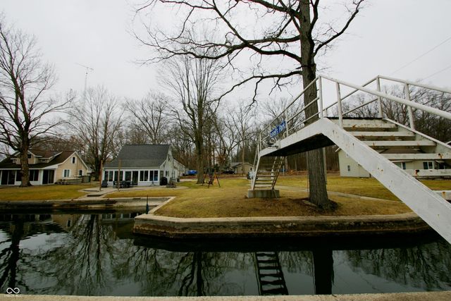 96 Ems T48a Lane, Syracuse, IN 46567