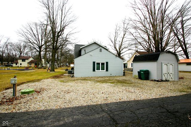 96 Ems T48a Lane, Syracuse, IN 46567