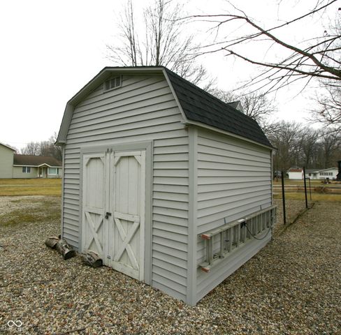 96 Ems T48a Lane, Syracuse, IN 46567