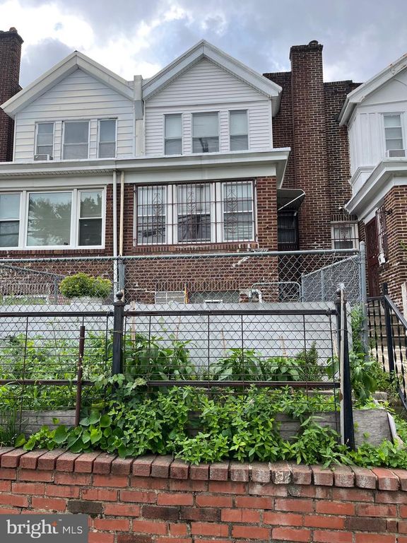 5229 TABOR RD, Philadelphia, PA 19120