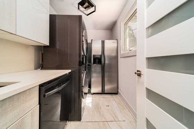 20665 N Weiland Road, Lincolnshire, IL 60069