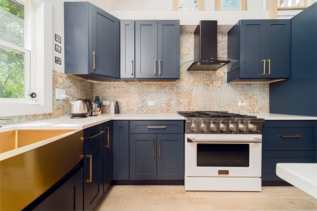 20665 N Weiland Road, Lincolnshire, IL 60069