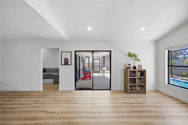 2212 LAKE BAY WAY, Brandon, FL 33511