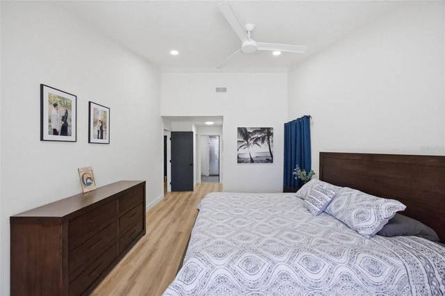 2212 LAKE BAY WAY, Brandon, FL 33511