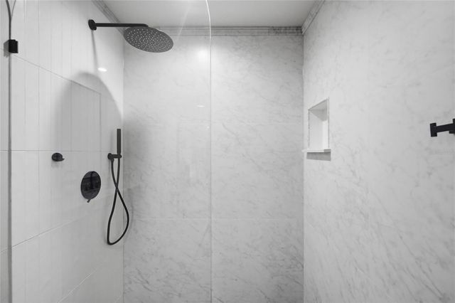 2212 LAKE BAY WAY, Brandon, FL 33511