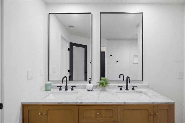 2212 LAKE BAY WAY, Brandon, FL 33511